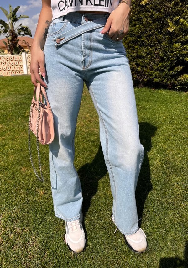 light Belt Jeans
